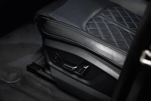 AUDI SQ7 TFSI quattro tiptronic