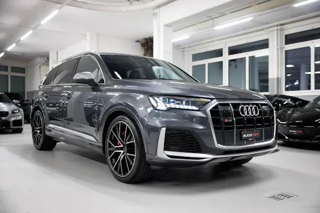 AUDI SQ7 TFSI quattro tiptronic