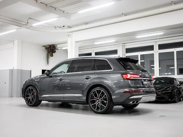 AUDI SQ7 TFSI quattro tiptronic