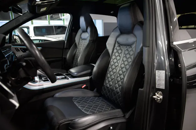 AUDI SQ7 TFSI quattro tiptronic