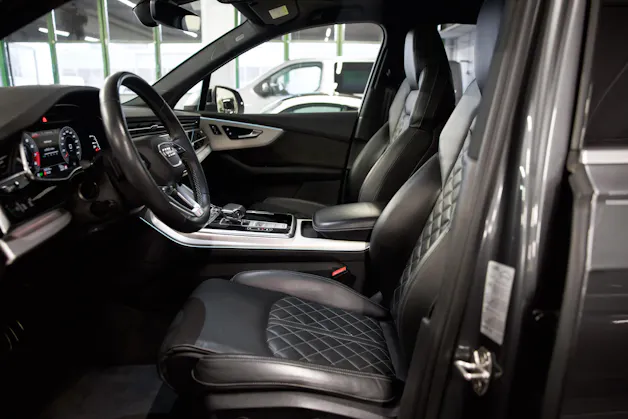 AUDI SQ7 TFSI quattro tiptronic