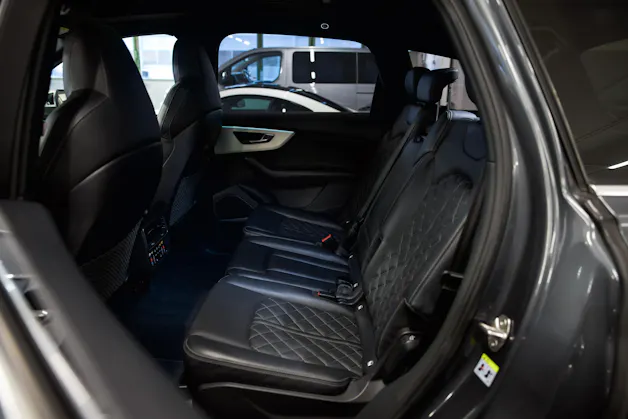 AUDI SQ7 TFSI quattro tiptronic
