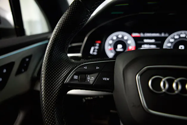 AUDI SQ7 TFSI quattro tiptronic
