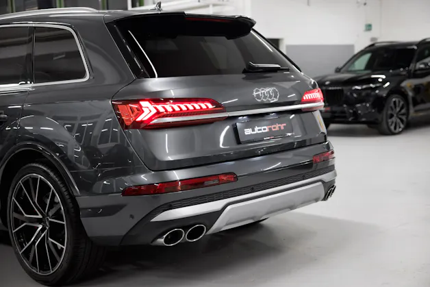 AUDI SQ7 TFSI quattro tiptronic