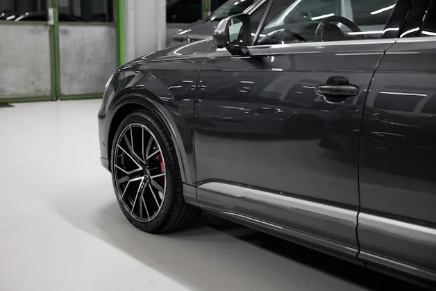 AUDI SQ7 TFSI quattro tiptronic