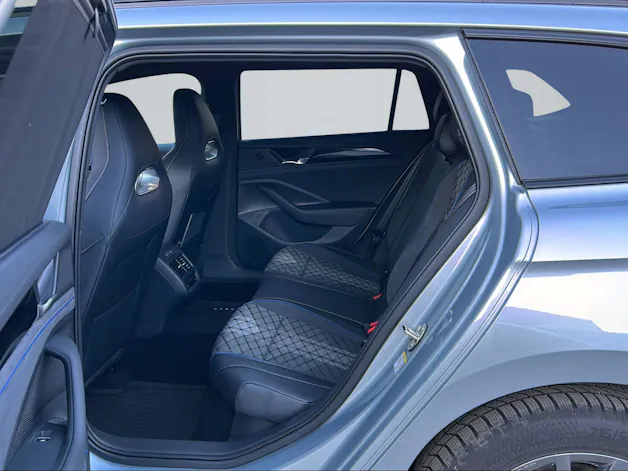 VW Passat Variant 1.5 TSI evo2 Plug-In- Hybrid R-Line DSG
