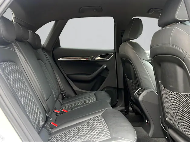 AUDI RS Q3 2.5 TFSI quattro S-tronic