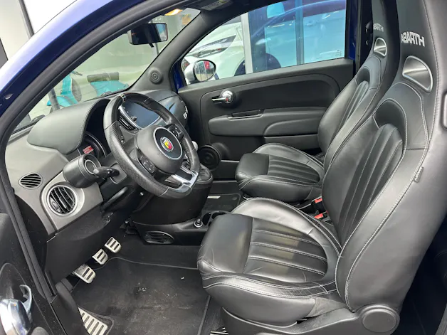 FIAT 595 Abarth 1.4 T-Jet 165 Turis