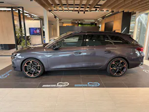 CUPRA LEON ST 2.0 TSi VZ 333PS 4Drive DSG-Automat