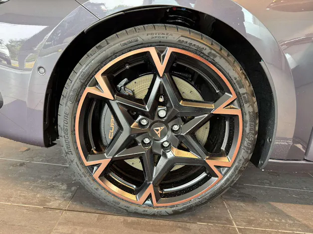 CUPRA LEON ST 2.0 TSi VZ 333PS 4Drive DSG-Automat