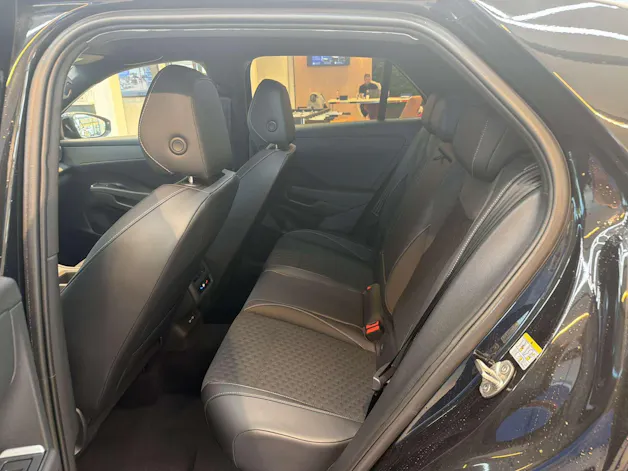 VW T-Roc 1.5 eTSi mHEV R-Line DSG-Automat