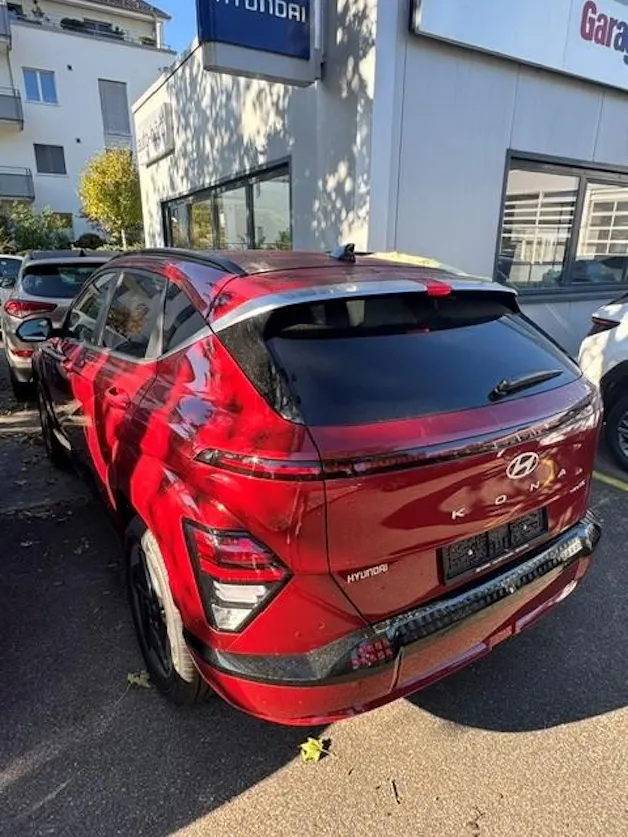 HYUNDAI Kona EV 65.4 kWh Amplia