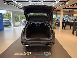 VW Passat Variant 1.5 eTSi evo2 Elegance DSG-Automat