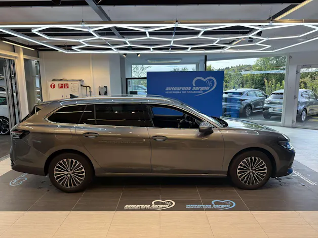 VW Passat Variant 1.5 eTSi evo2 Elegance DSG-Automat