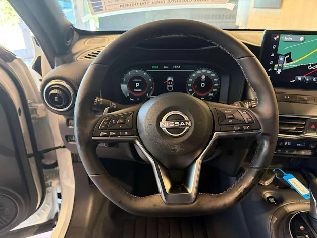NISSAN Juke 1.0 DIG-T N-Connecta DCT-Automat