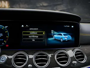 MERCEDES-BENZ AMG E 63 S 4Matic+ Speedshift 9G-TCT *FINAL EDITION*MSI+*Schalensitze*Panorama*Sitzbelüftung*