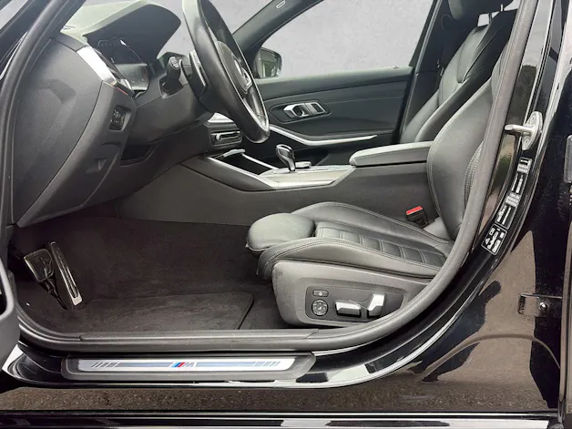 BMW 320d xDrive 48V Touring M Sport Steptronic