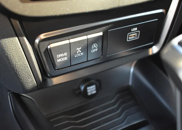 KGM -SsangYong Tivoli 1.5 T GDI Bronze 4WD Automat