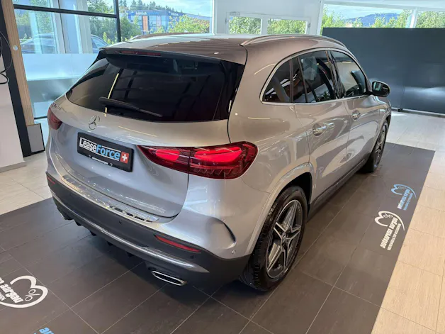 MERCEDES-BENZ GLA 200 AMG-Line DCT-Automat