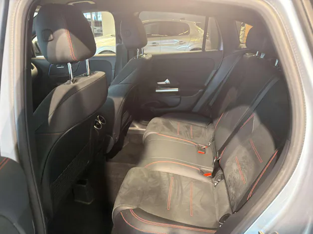 MERCEDES-BENZ GLA 200 AMG-Line DCT-Automat
