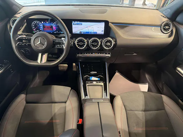 MERCEDES-BENZ GLA 200 AMG-Line DCT-Automat