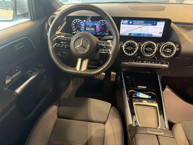 MERCEDES-BENZ GLA 200 AMG-Line DCT-Automat