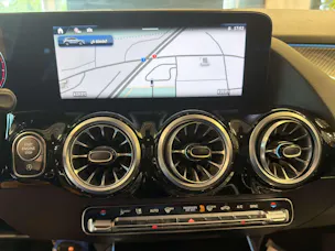 MERCEDES-BENZ GLA 200 AMG-Line DCT-Automat