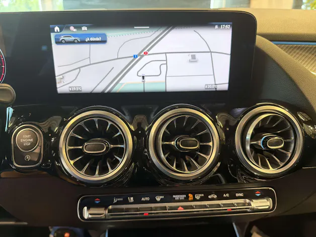 MERCEDES-BENZ GLA 200 AMG-Line DCT-Automat