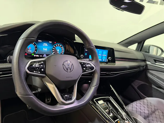 VW Golf 2.0 TSI R-Line DSG 4 Motion