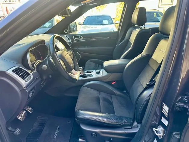 JEEP Grand Cherokee 6.4 V8 HEMI SRT8 Automatic