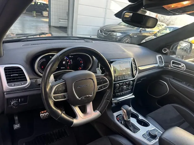 JEEP Grand Cherokee 6.4 V8 HEMI SRT8 Automatic