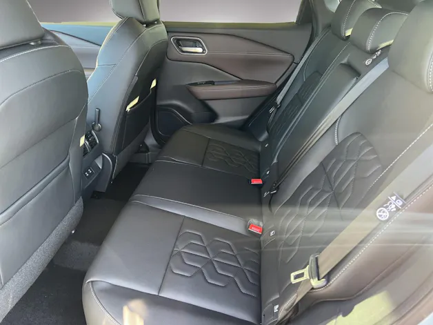 NISSAN Qashqai 1.5 VC-T Tekna