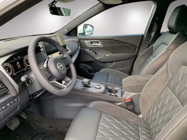 NISSAN Qashqai 1.3 DIG-T 158 Tekna+ 4x4