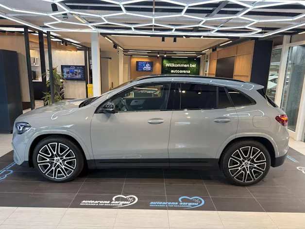 MERCEDES-BENZ GLA 250 4Matic AMG Line Advances Plus DCT-Automat