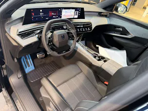 PEUGEOT 3008 145 GT Hybrid e-DCS-Automat
