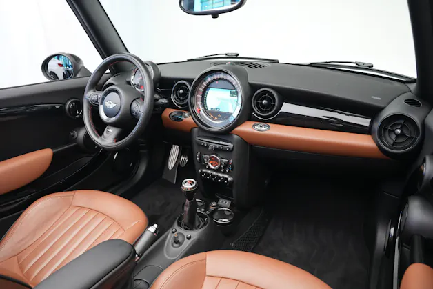 MINI Cooper John Cooper Works Cabriolet