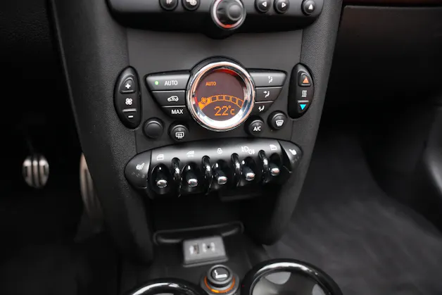 MINI Cooper John Cooper Works Cabriolet