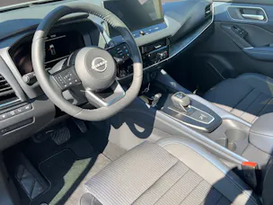 NISSAN Qashqai 1.3 DIG-T 158 Tekna