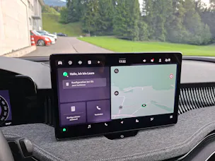 SKODA Superb Combi 2.0 TDi Selection 4x4 DSG *Anhängerkupplung & 8-fach bereift*