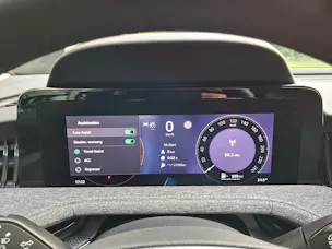 SKODA Superb Combi 2.0 TDi Selection 4x4 DSG *Anhängerkupplung & 8-fach bereift*