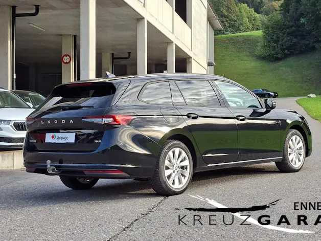 SKODA Superb Combi 2.0 TDi Selection 4x4 DSG *Anhängerkupplung & 8-fach bereift*