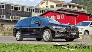 SKODA Superb Combi 2.0 TDi Selection 4x4 DSG *Anhängerkupplung & 8-fach bereift*
