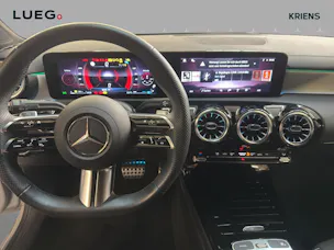MERCEDES-BENZ CLA 200 - AMG / Rückfahrkamera / Ambiente-Licht / Volldigitales Display