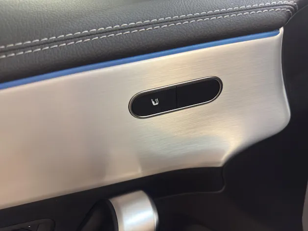 MERCEDES-BENZ CLA 200 - AMG / Rückfahrkamera / Ambiente-Licht / Volldigitales Display