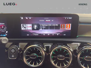 MERCEDES-BENZ CLA 200 - AMG / Rückfahrkamera / Ambiente-Licht / Volldigitales Display
