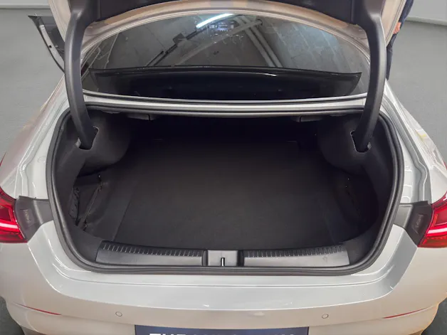 MERCEDES-BENZ CLA 200 - AMG / Rückfahrkamera / Ambiente-Licht / Volldigitales Display