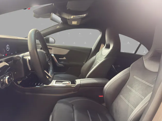 MERCEDES-BENZ CLA 200 - AMG / Rückfahrkamera / Ambiente-Licht / Volldigitales Display