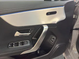MERCEDES-BENZ CLA 200 - AMG / Rückfahrkamera / Ambiente-Licht / Volldigitales Display