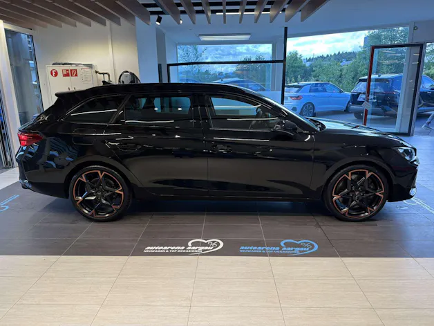 CUPRA LEON ST 2.0 TSi VZ 333PS 4Drive DSG-Automat