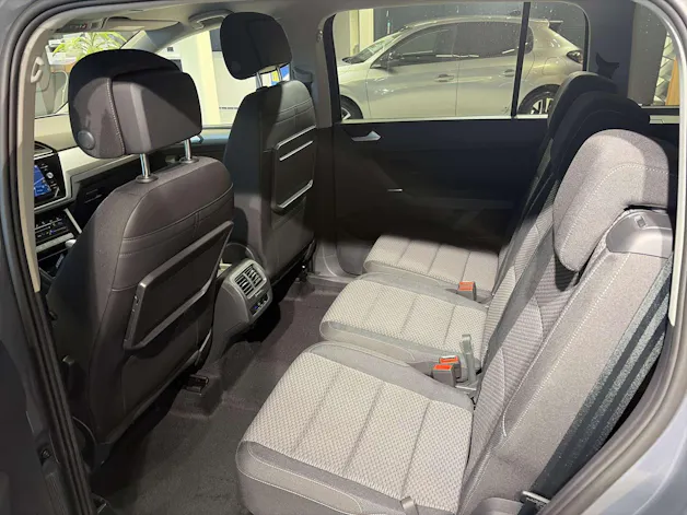 VW Touran 1.5 TSi EVO Comfortline Edition DSG-Automat 7-Plätzer